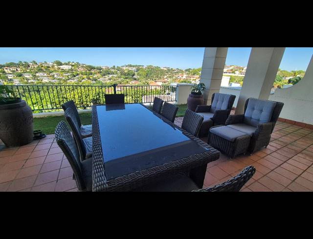 3 BEDROOM APARTMENT FOR SALE IN LA LUCIA
